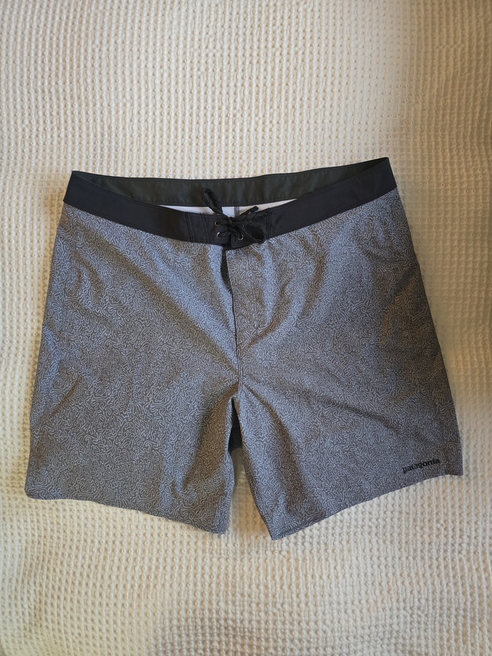 Patagonia Men’s Hydropeak Boardshorts - Picture 2 of 5